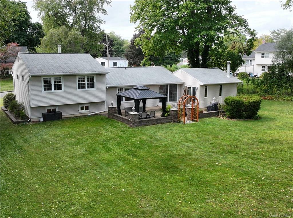 Property Photo:  20 Beechwood Road  NY 10913 