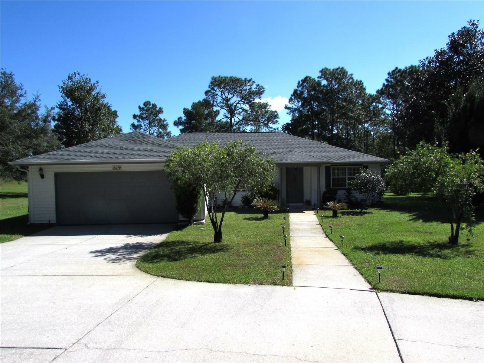 Property Photo:  8679 SW 211th Circle  FL 34431 