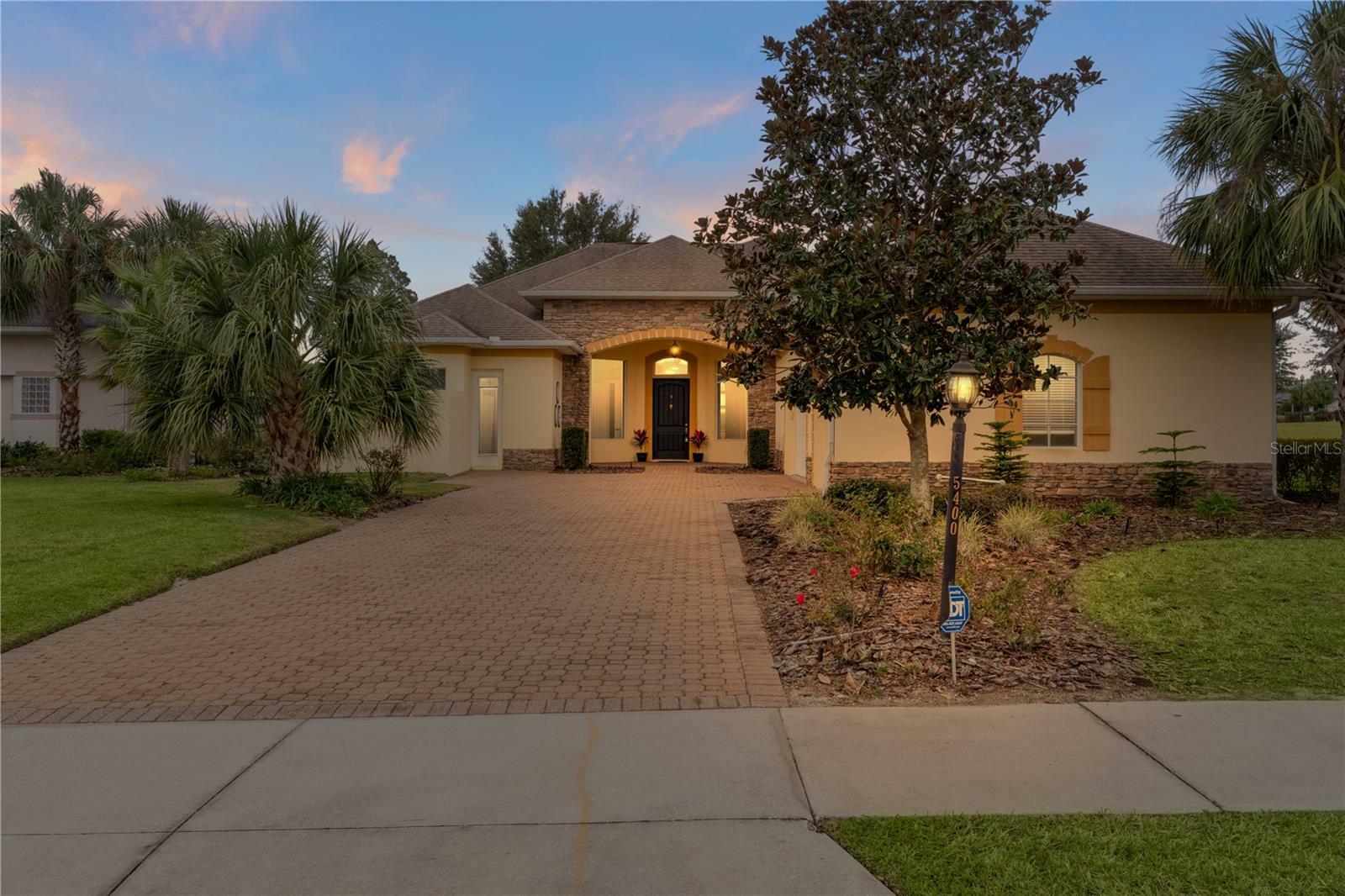 Property Photo:  5400 Emerald Bay Lane  FL 32159 