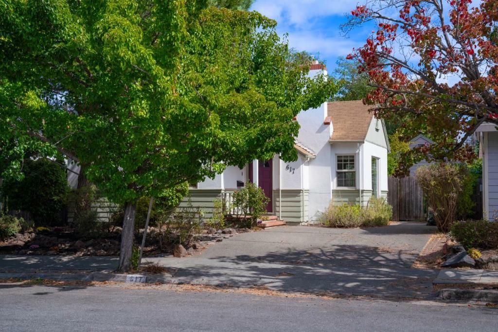 Property Photo:  617 G Street  CA 94952 