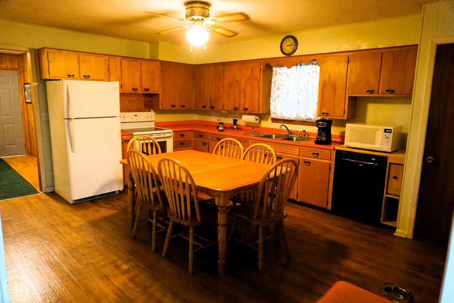 Property Photo:  1819 Reynolds Road  AR 72450 