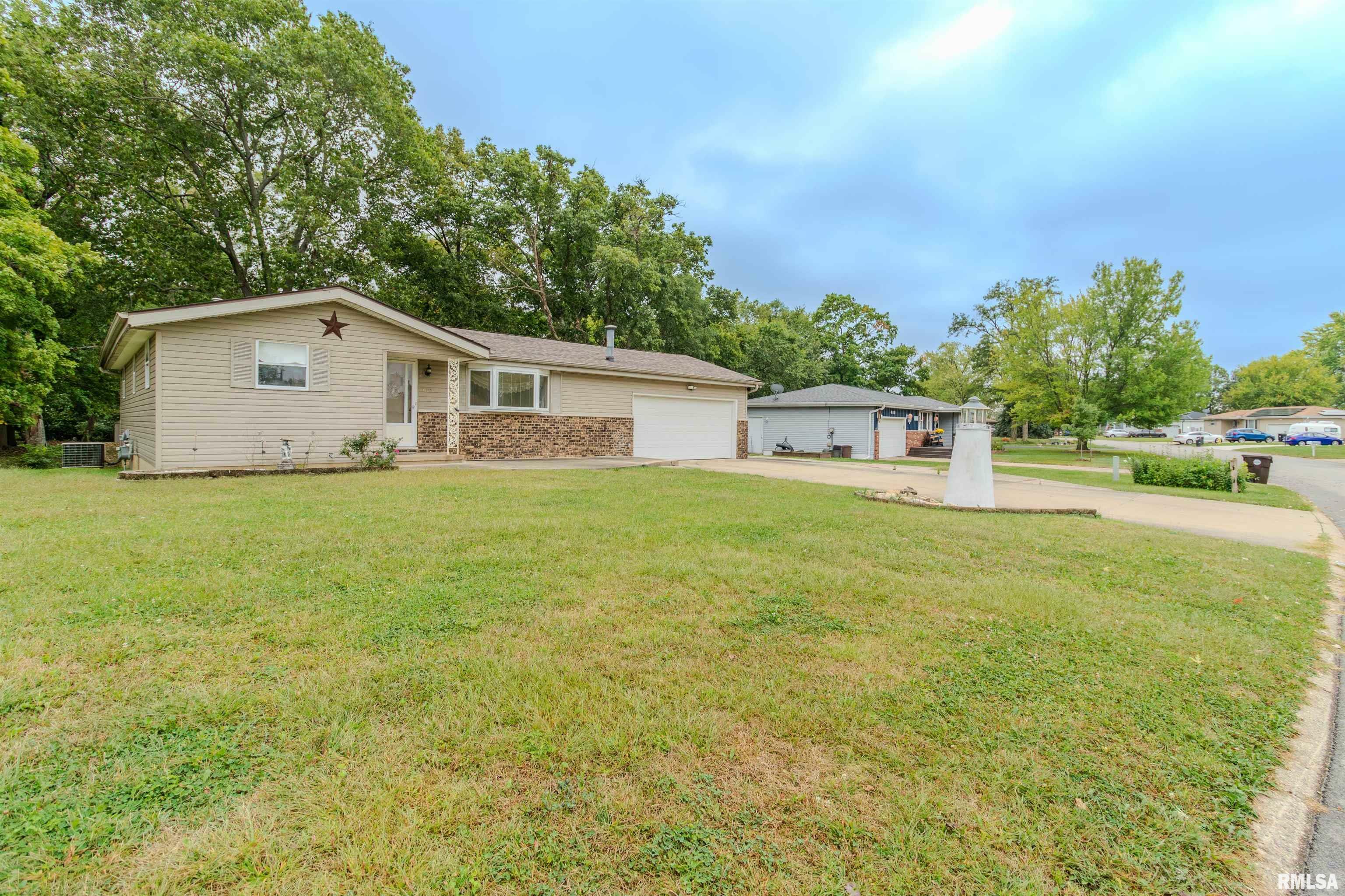 Property Photo:  605 Whippoorwill Drive  IL 61571 