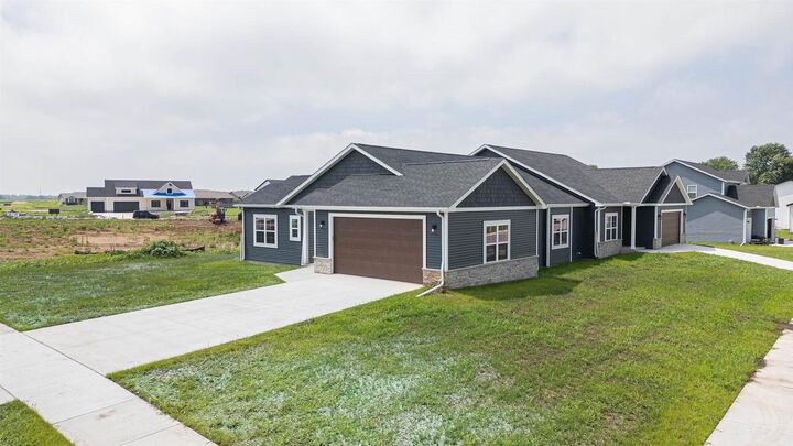 Property Photo:  889 Red Hawk Drive  WI 53563 