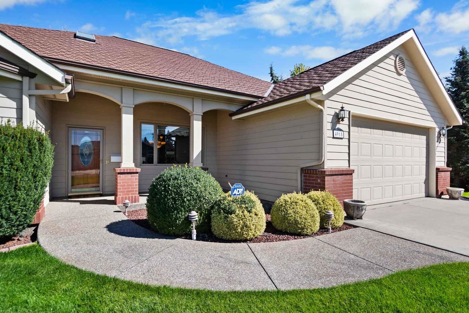 Property Photo:  4915 S Woodfield Ln  WA 99223 