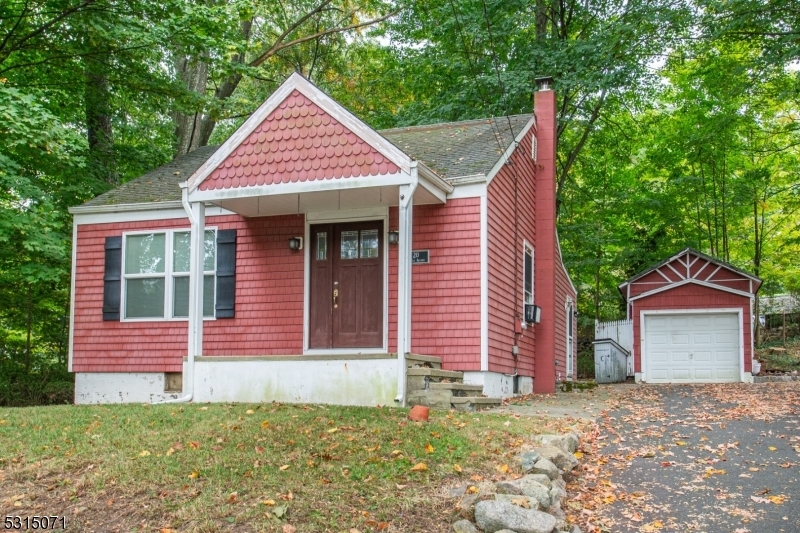 Property Photo:  20 Wills Ave  NJ 07874 