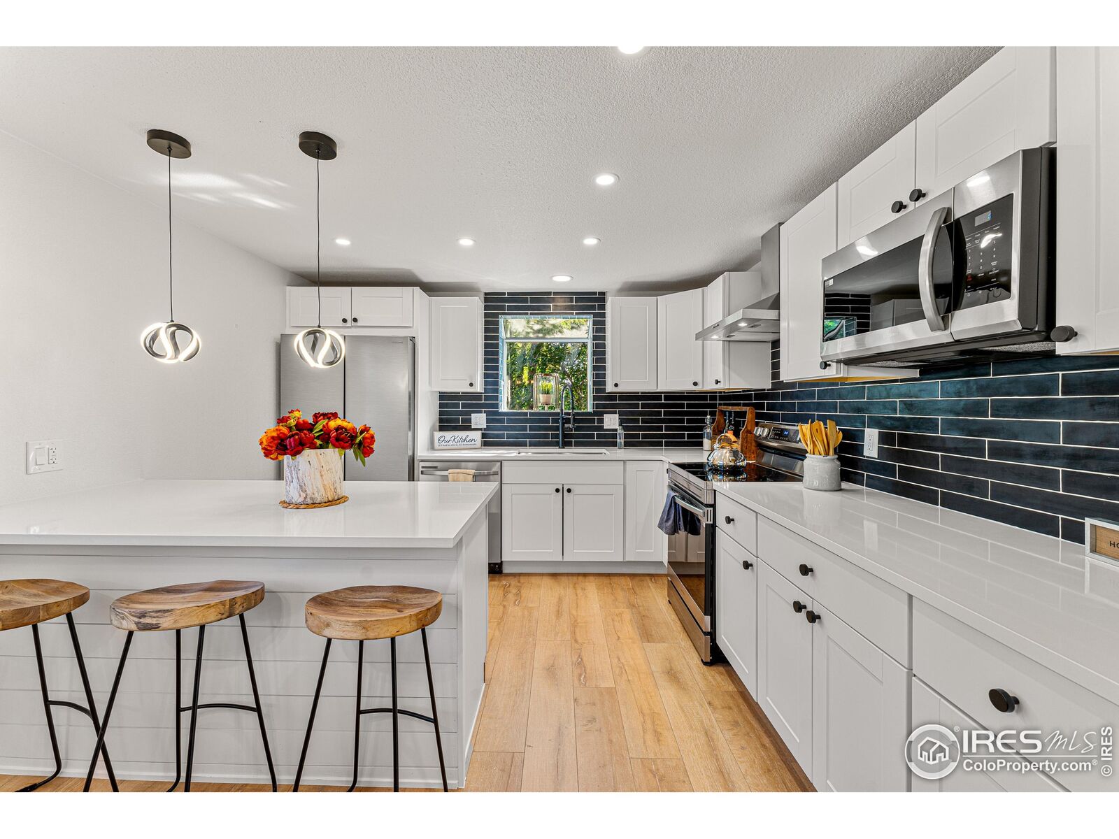 Property Photo:  1900 Sumac Pl  CO 80501 