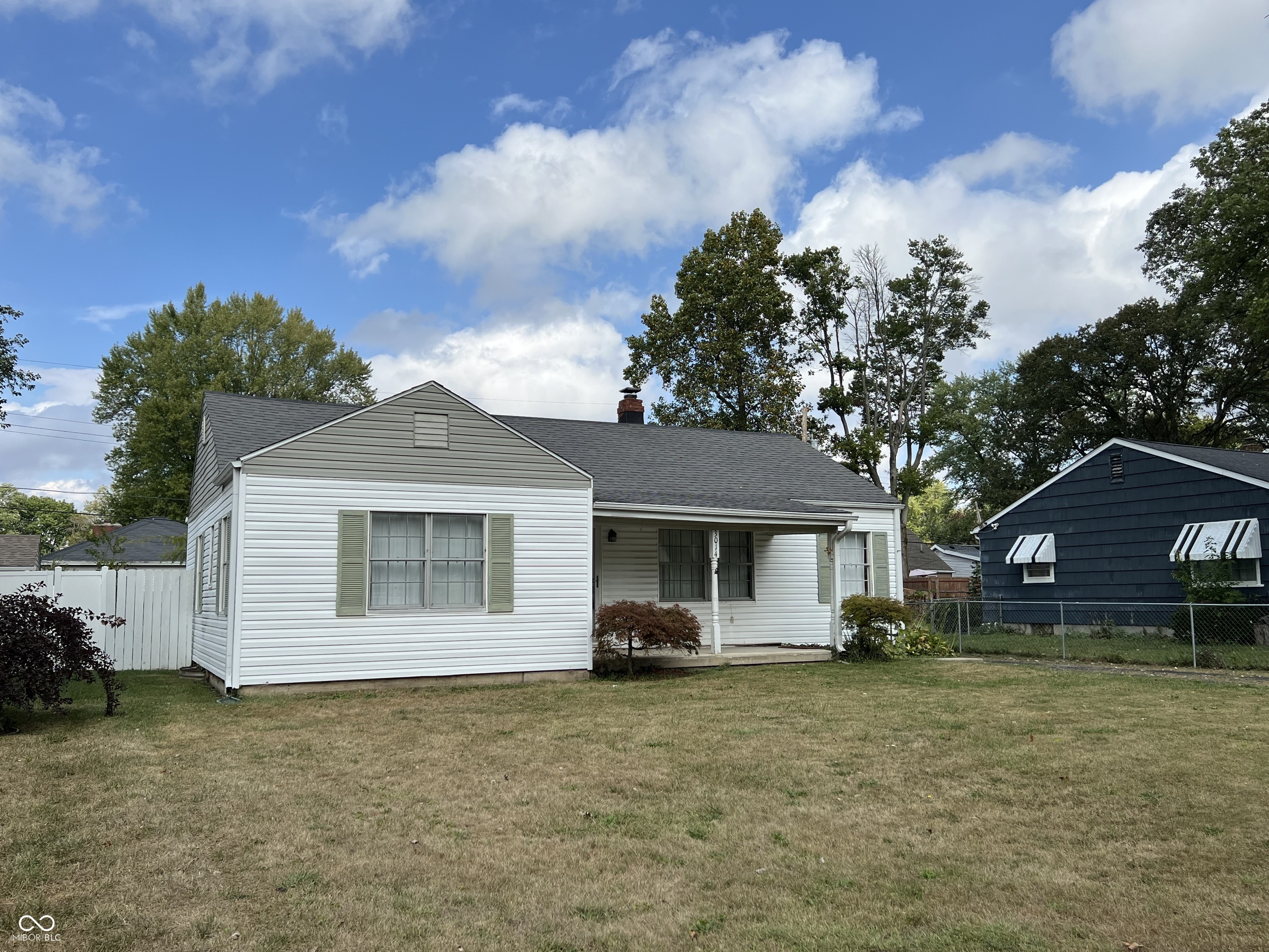 Property Photo:  3014 W Devon Road  IN 47304 