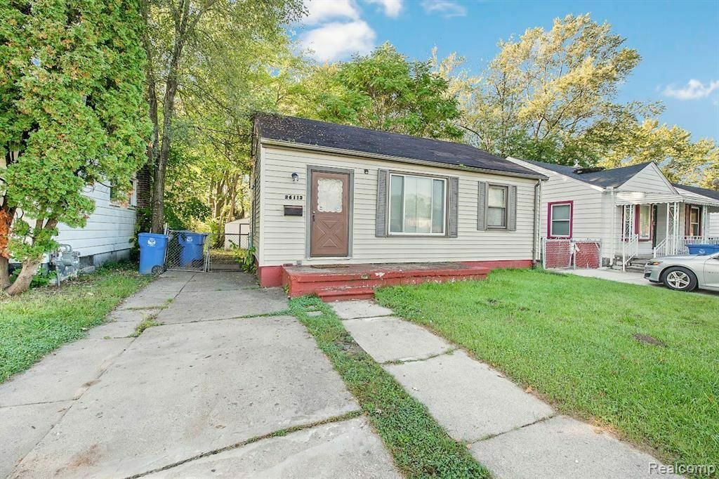 Property Photo:  26113 Annapolis Street  MI 48125 1434 