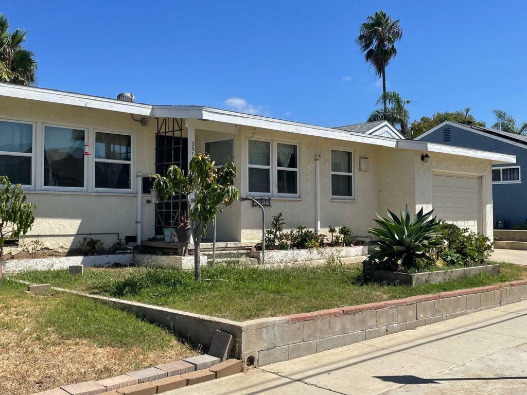 Property Photo: 3519 Tomahawk CA 92117