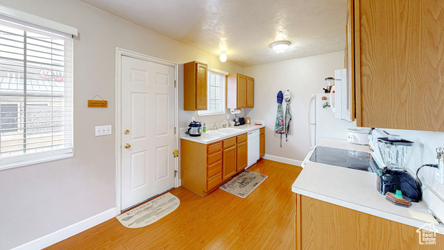 Property Photo:  944 N 400 E  UT 84660 