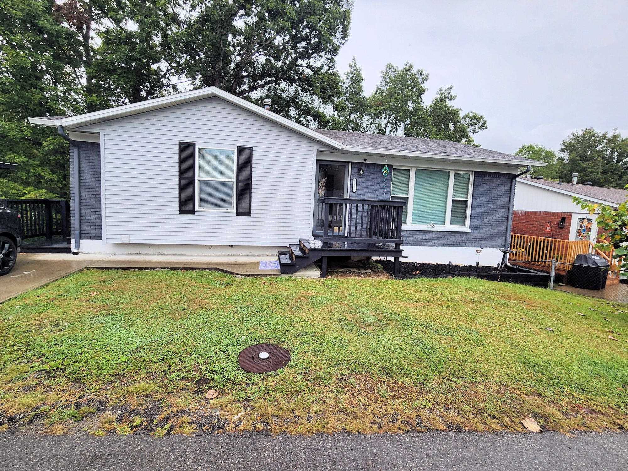 Property Photo:  1235 Crestview Drive  KY 41169 