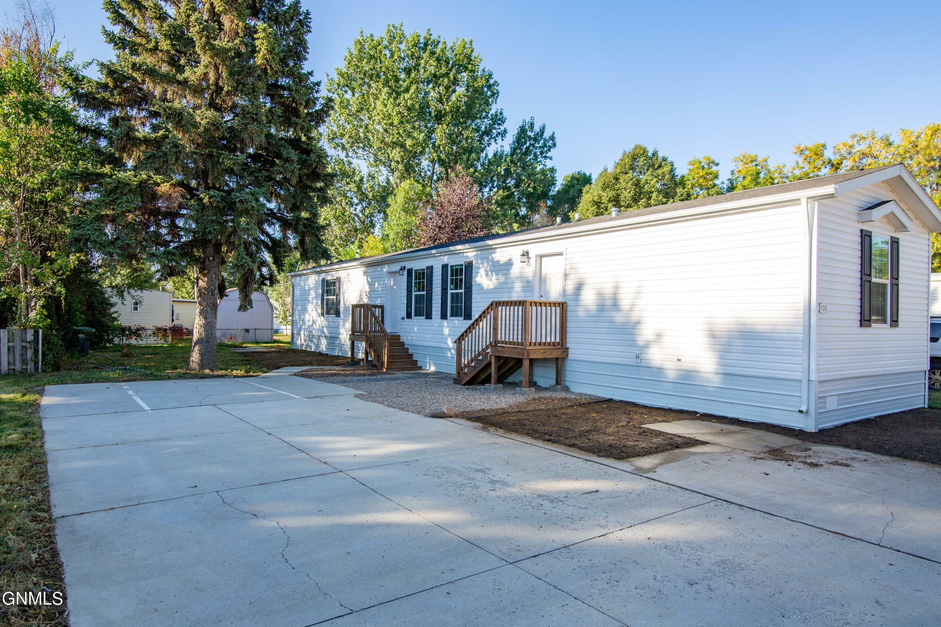 Property Photo:  109 W Antelope Street  ND 58554 