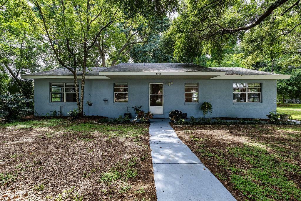 Property Photo:  104 Fruitwood Avenue  FL 32726 