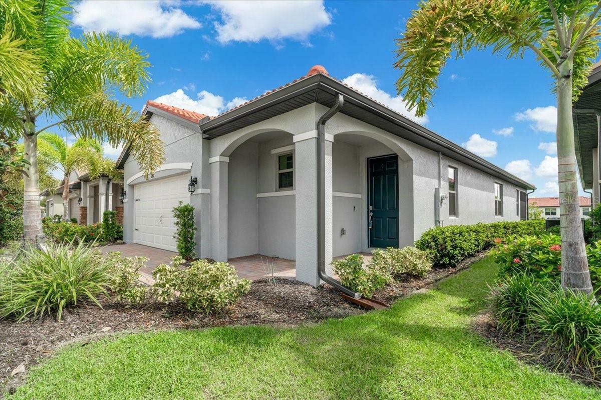 Property Photo: 240 Teramo Way FL 34275