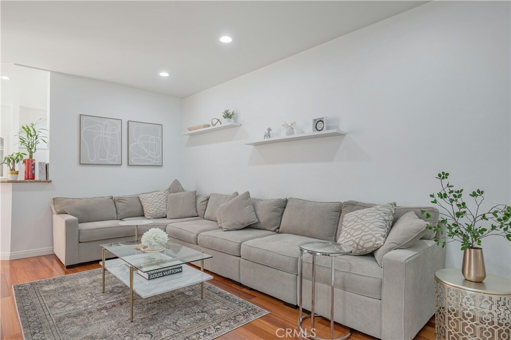 Property Photo: 761 Via Colinas CA 91362