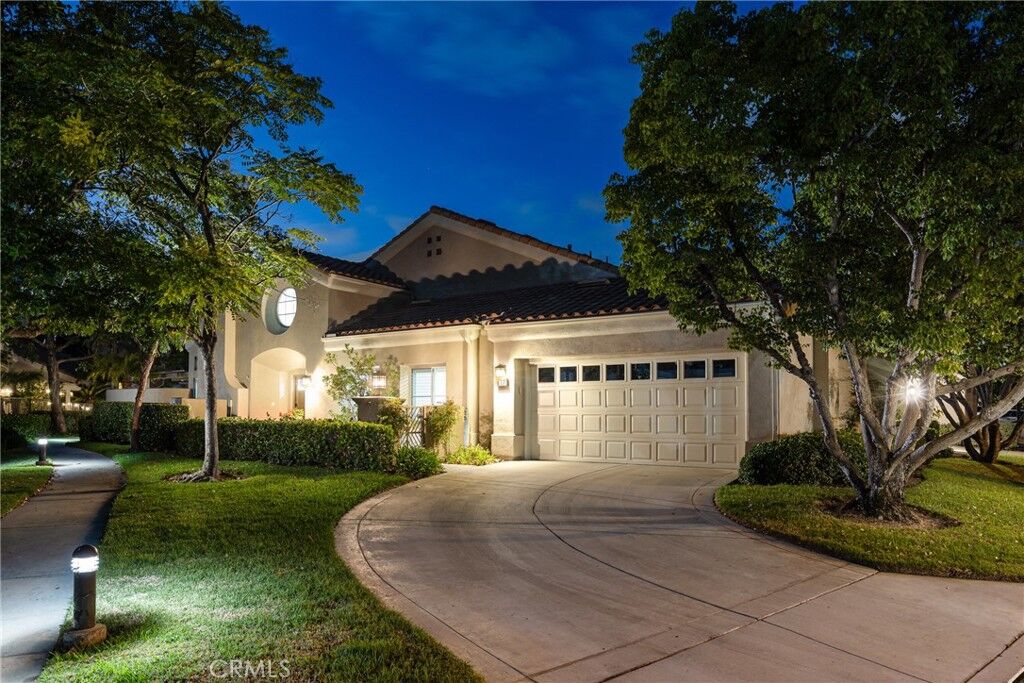 Property Photo: 17 Calle Del Norte CA 92688