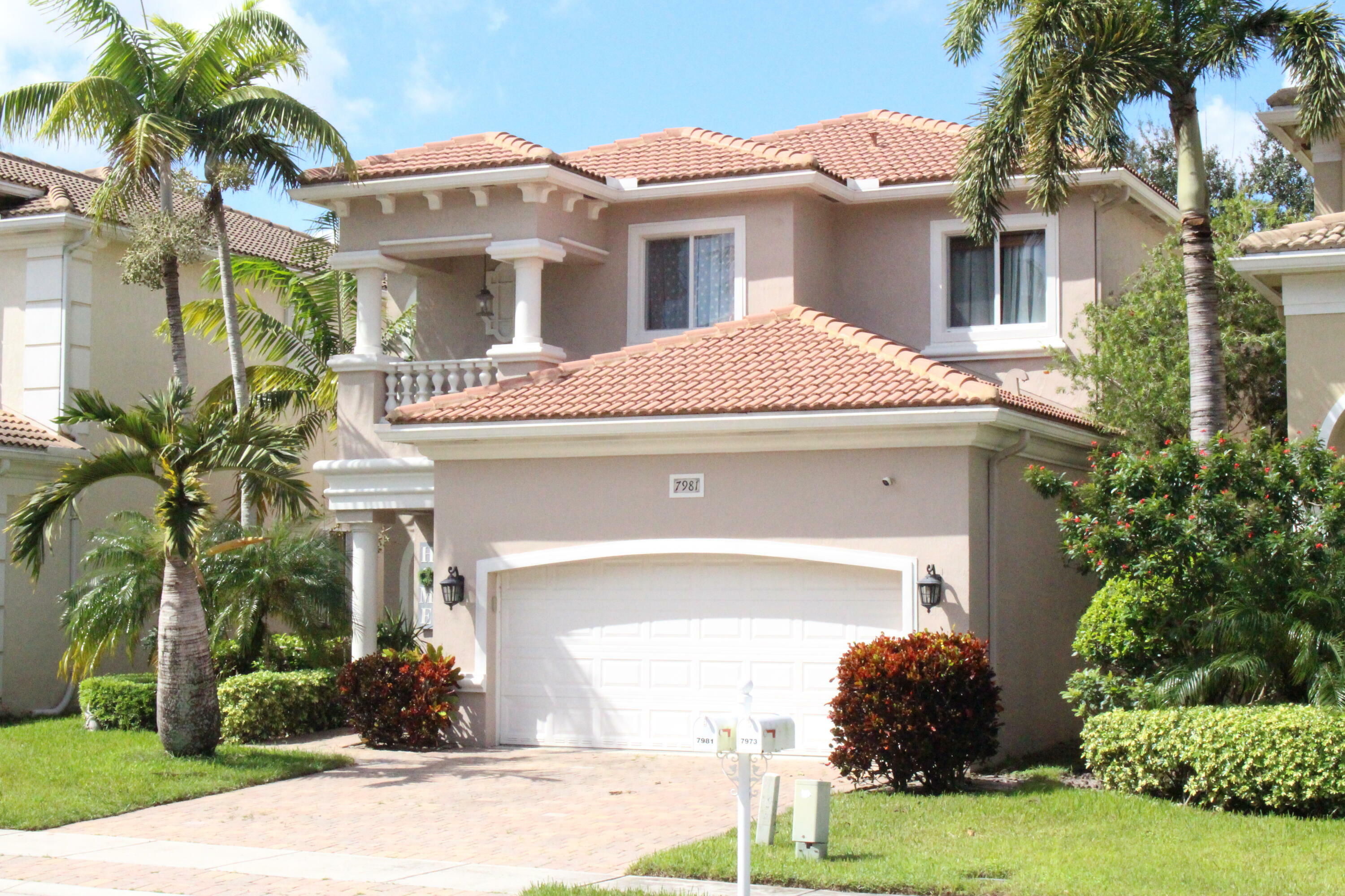 Property Photo:  7981 Shaddock Drive  FL 33436 