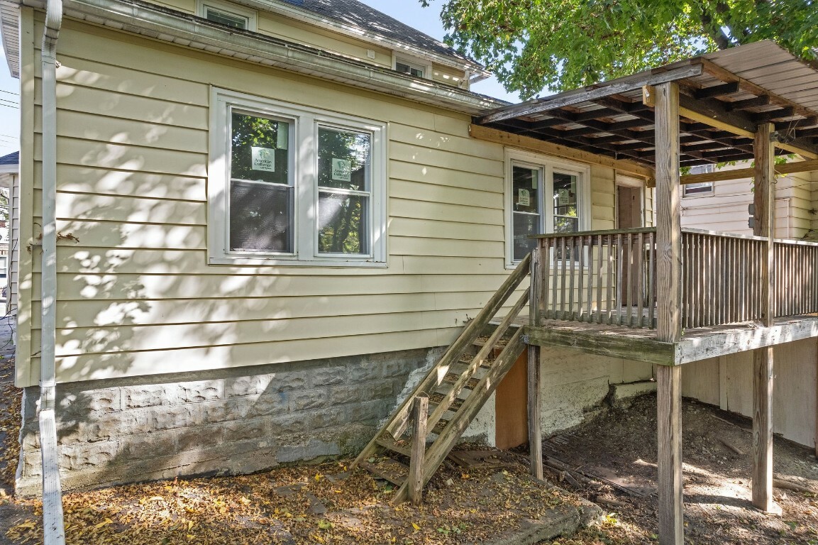 Property Photo:  217 Oak Hill Avenue  NY 13760 