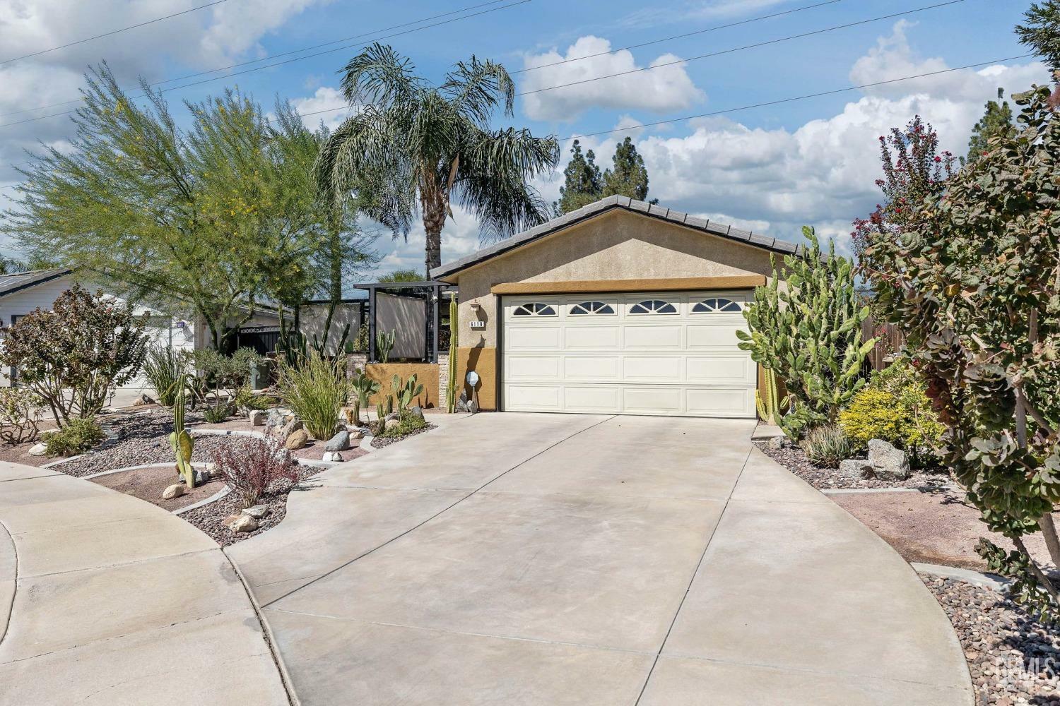 Property Photo:  6118 Potenza Lane  CA 93308 