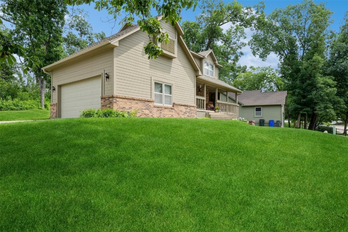 Property Photo:  3748 Old Orchard Road NE  IA 52402 