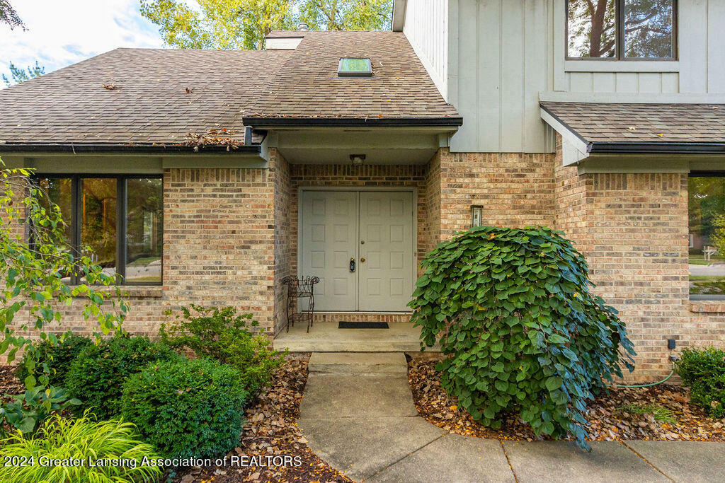 Property Photo:  1711 Cranston Court  MI 48823 