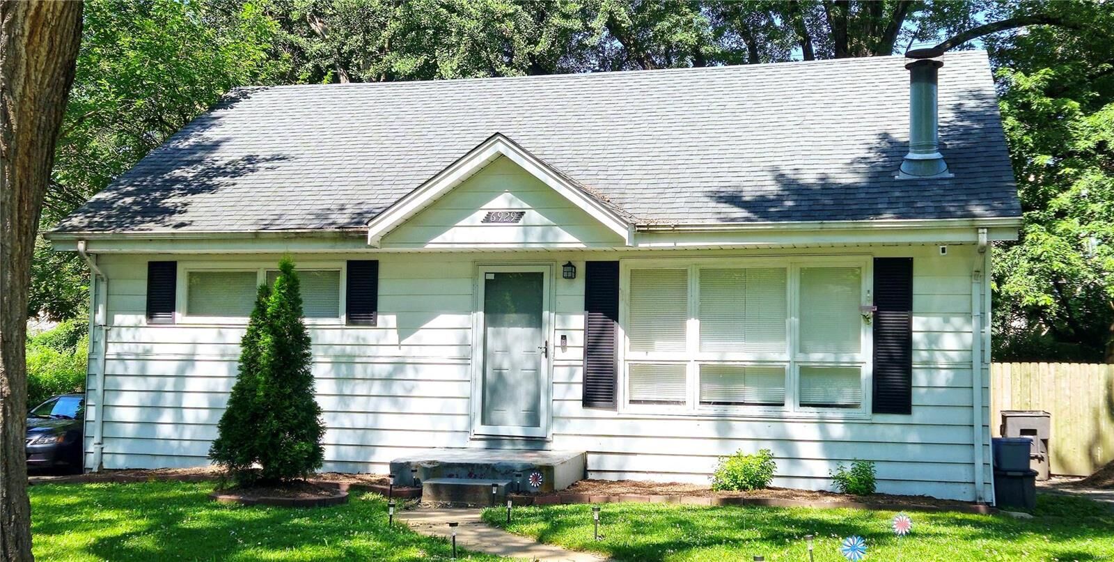 Property Photo: 6929 Berkridge Court MO 63042