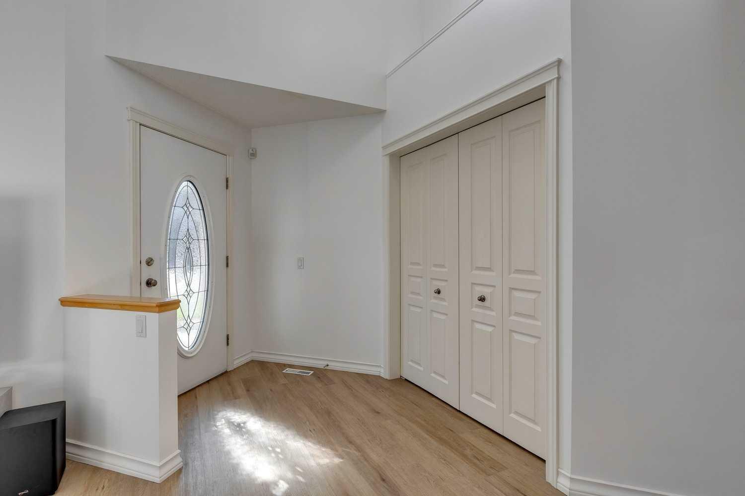 Property Photo:  9 Cranwell Place SE  AB T3M 1A2 