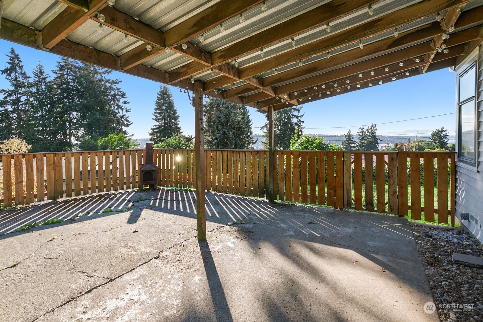 Property Photo: 2311 NE 6th Place WA 98056
