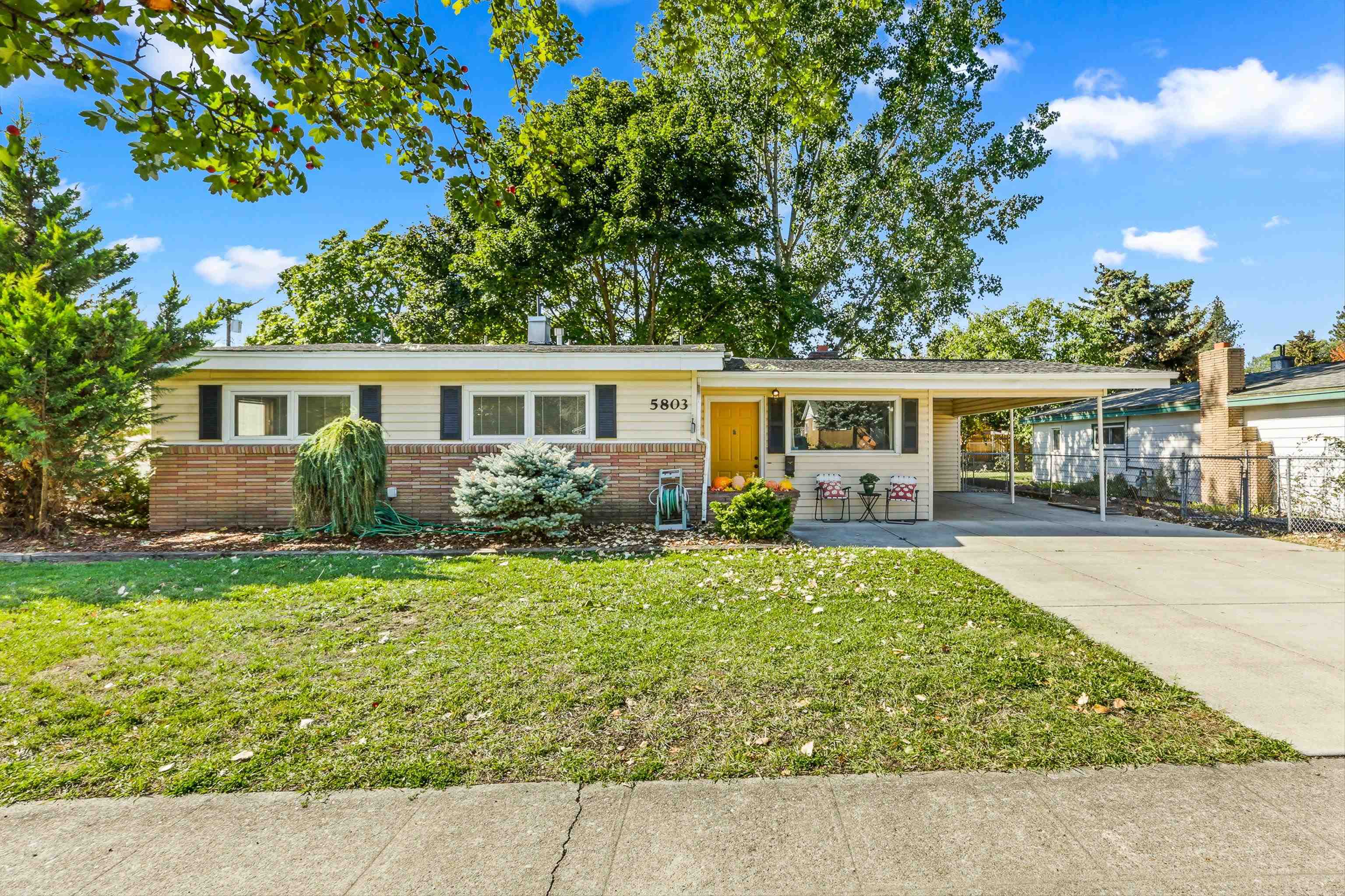 Property Photo: 5803 N Driscoll Blvd WA 99205