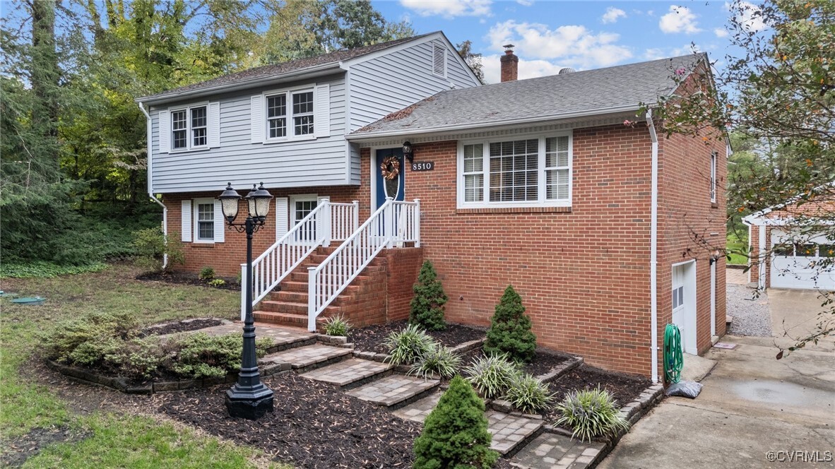 Property Photo: 8510 Lyndale Drive VA 23235