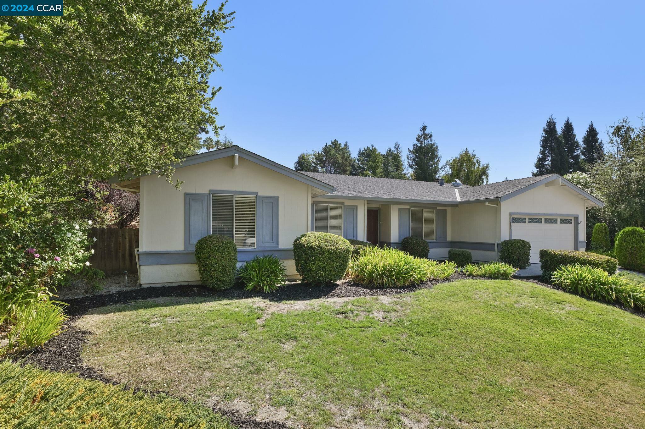 Property Photo:  340 Borica Dr  CA 94526 