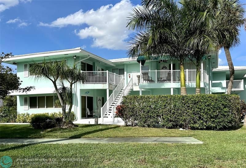 Property Photo:  810 SE 22nd Ave 201  FL 33062 