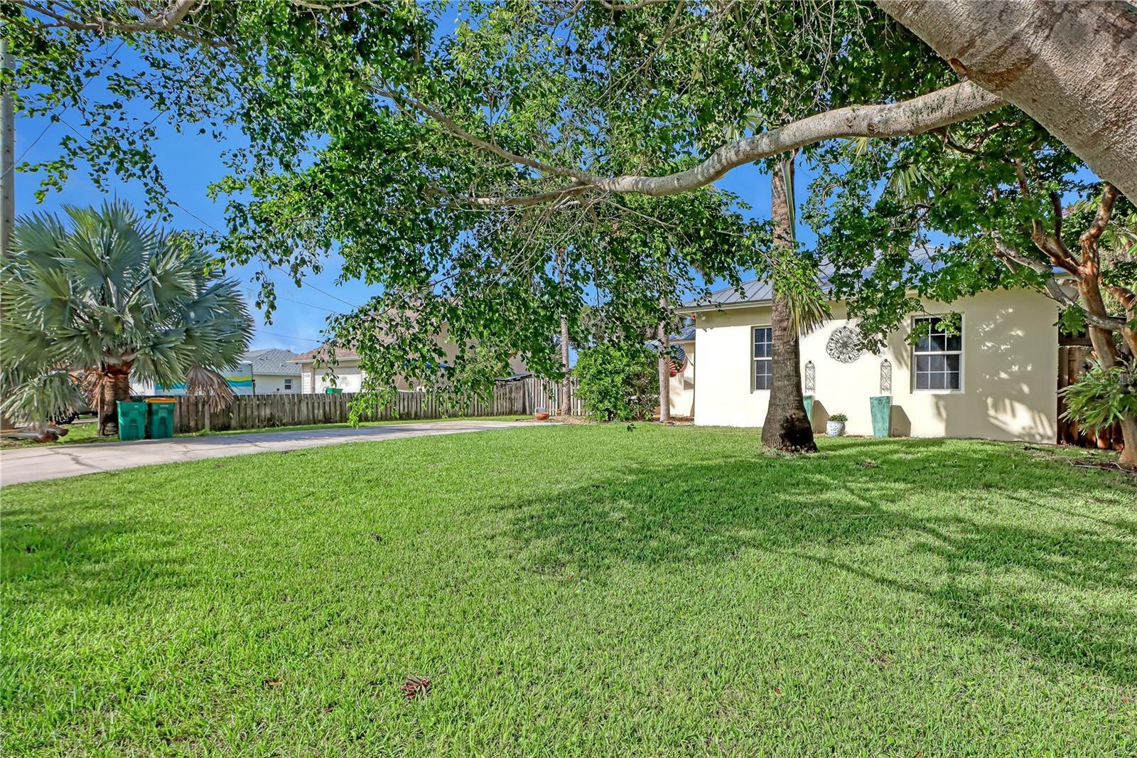 Property Photo:  6440 Floridana Avenue  FL 32951 