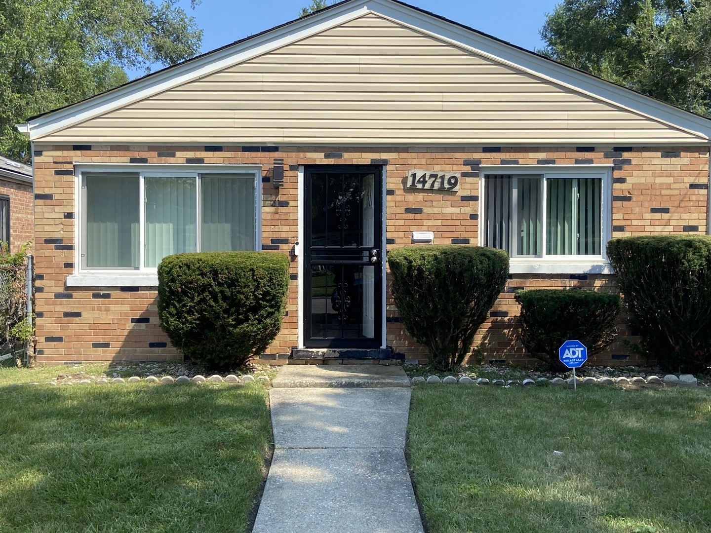 Property Photo:  14719 Maplewood Avenue  IL 60426 