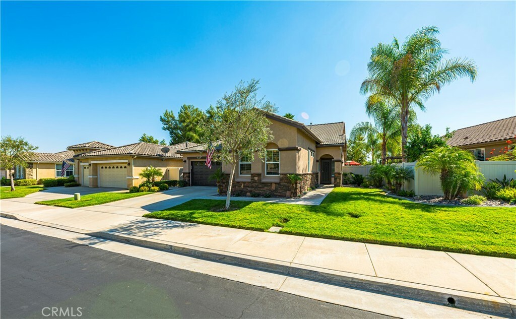 28629 Raintree Drive  Menifee CA 92584 photo