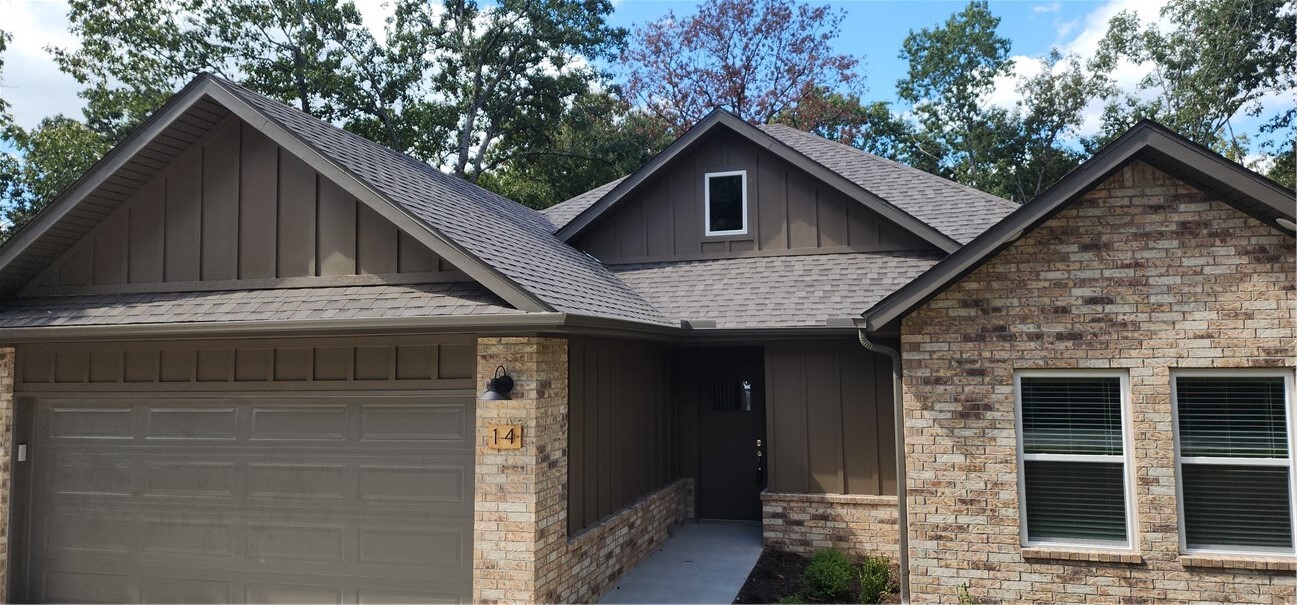 Property Photo: 14 Laceby Lane AR 72714