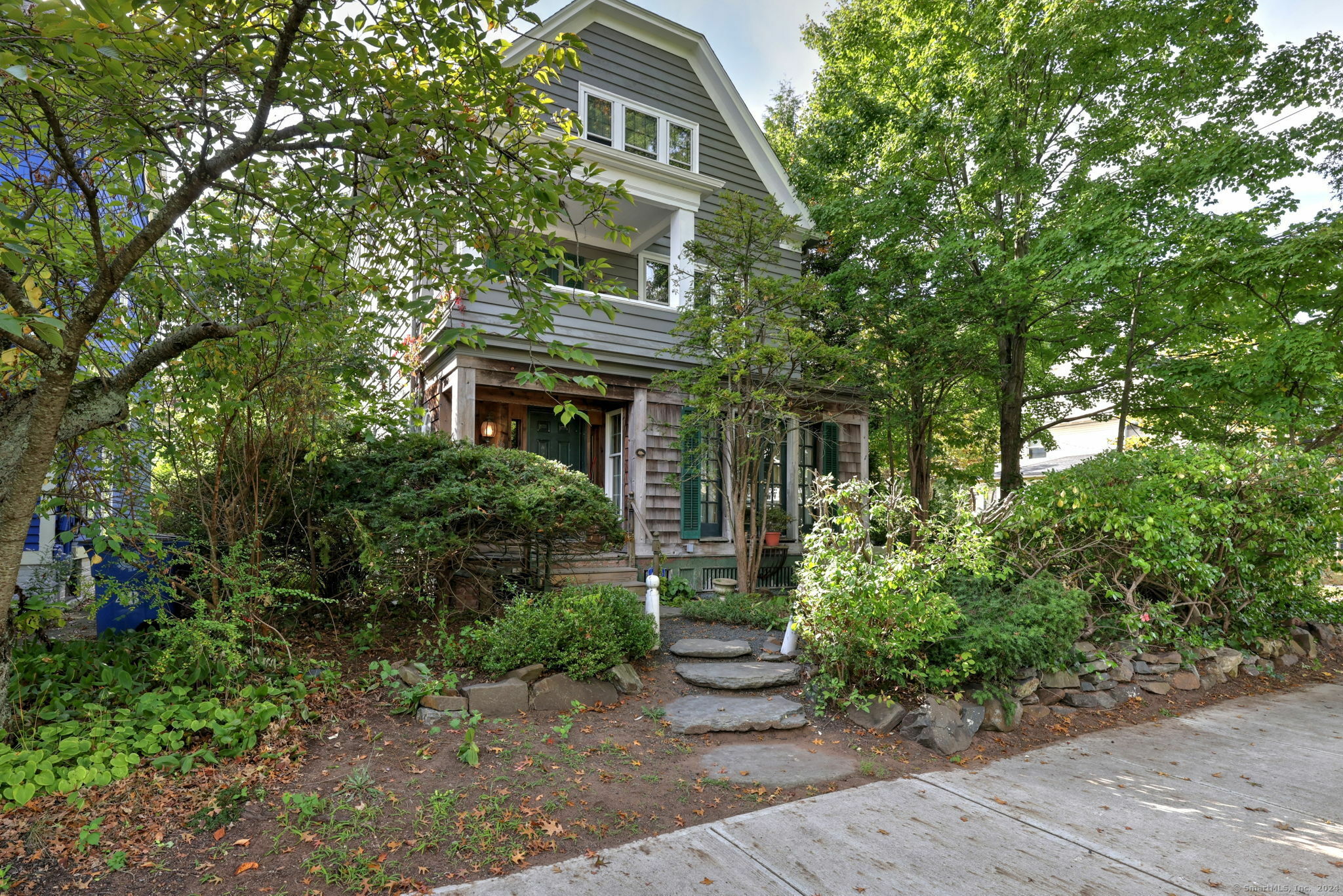 Property Photo:  52 Howard Avenue  CT 06519 