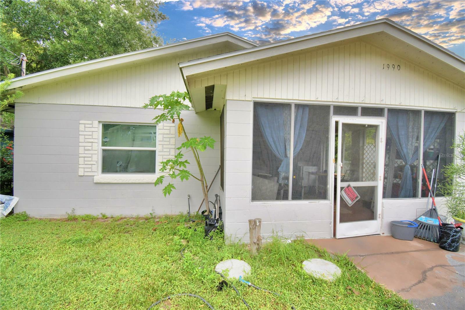 Property Photo:  1990 5th Street NE  FL 33881 