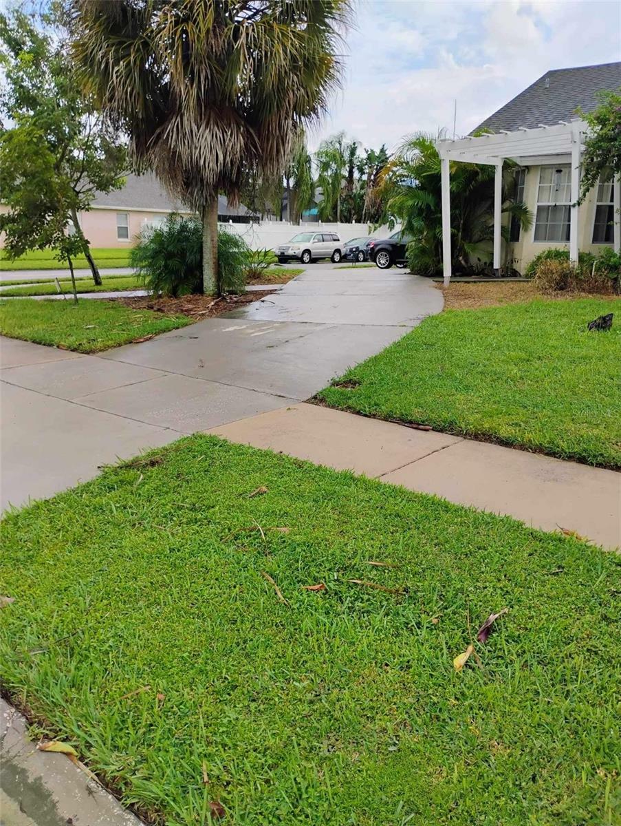 Property Photo:  2510 Caliente Trail  FL 34747 