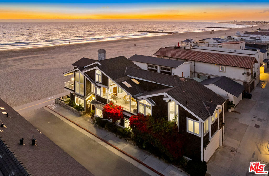 Property Photo:  3300 W Oceanfront  CA 92663 