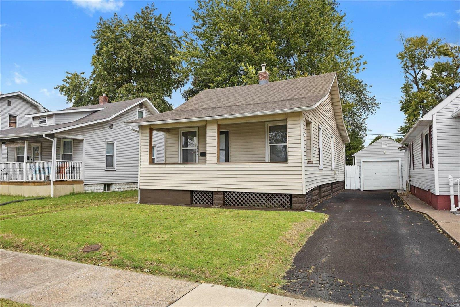 Property Photo:  2417 Hodges Avenue  IL 62040 