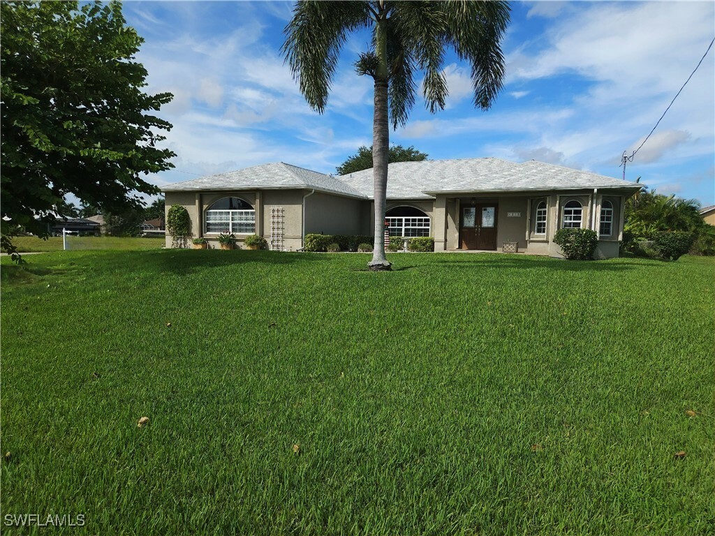 Property Photo:  4010 SW 25th Court  FL 33914 