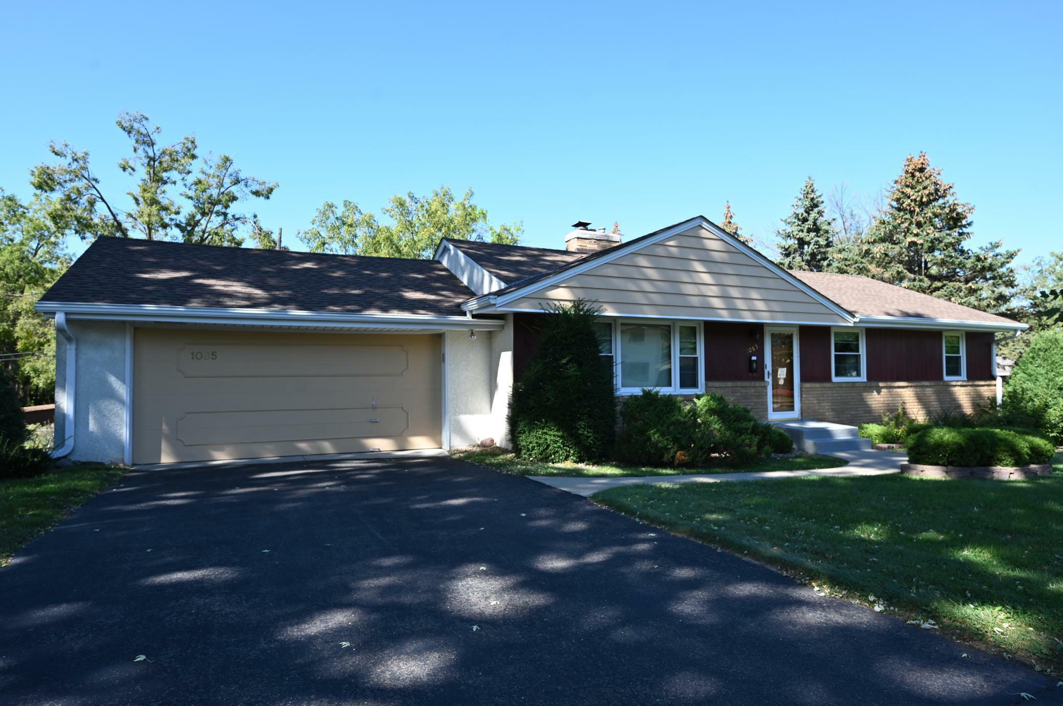 Property Photo:  1085 Delaware Avenue  MN 55118 