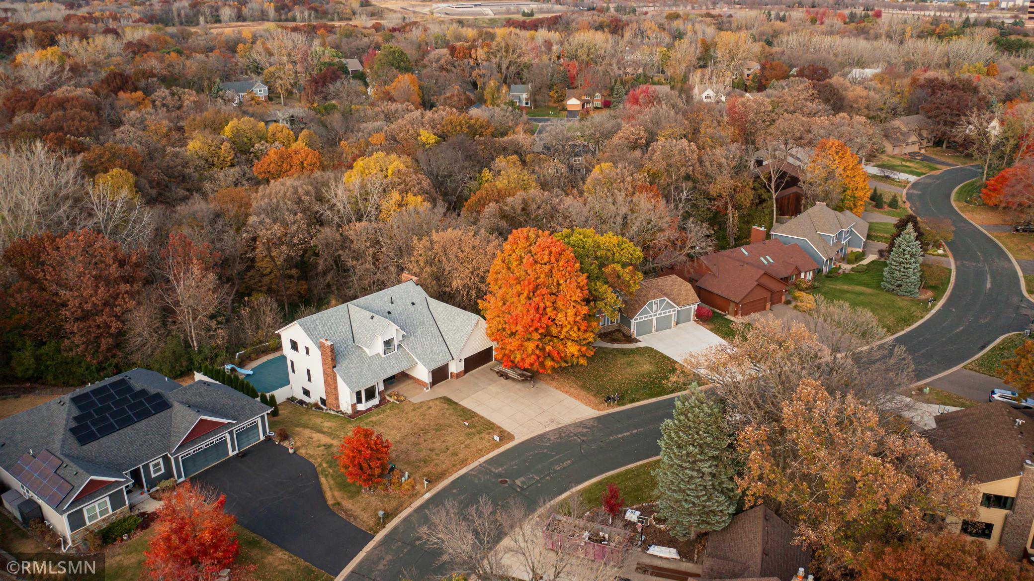 Property Photo:  712 Stonewood Road  MN 55123 