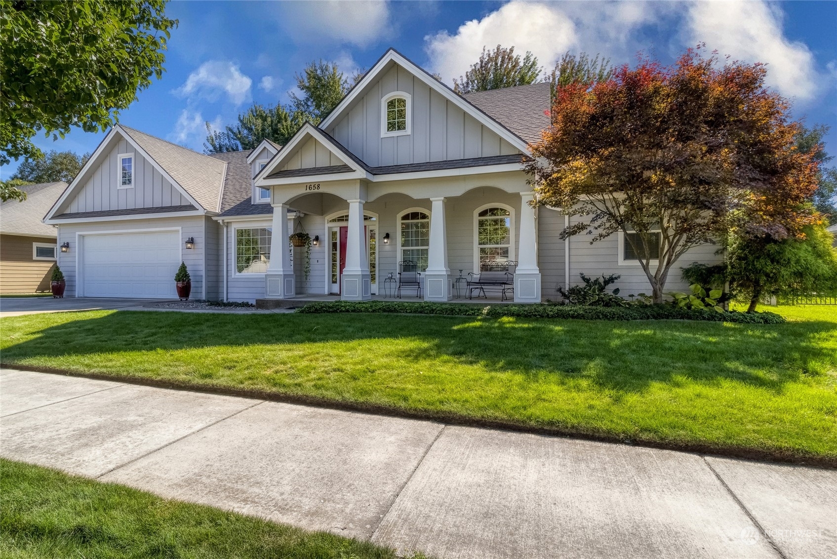 Property Photo:  1658 Greenbriar Drive  WA 99362 