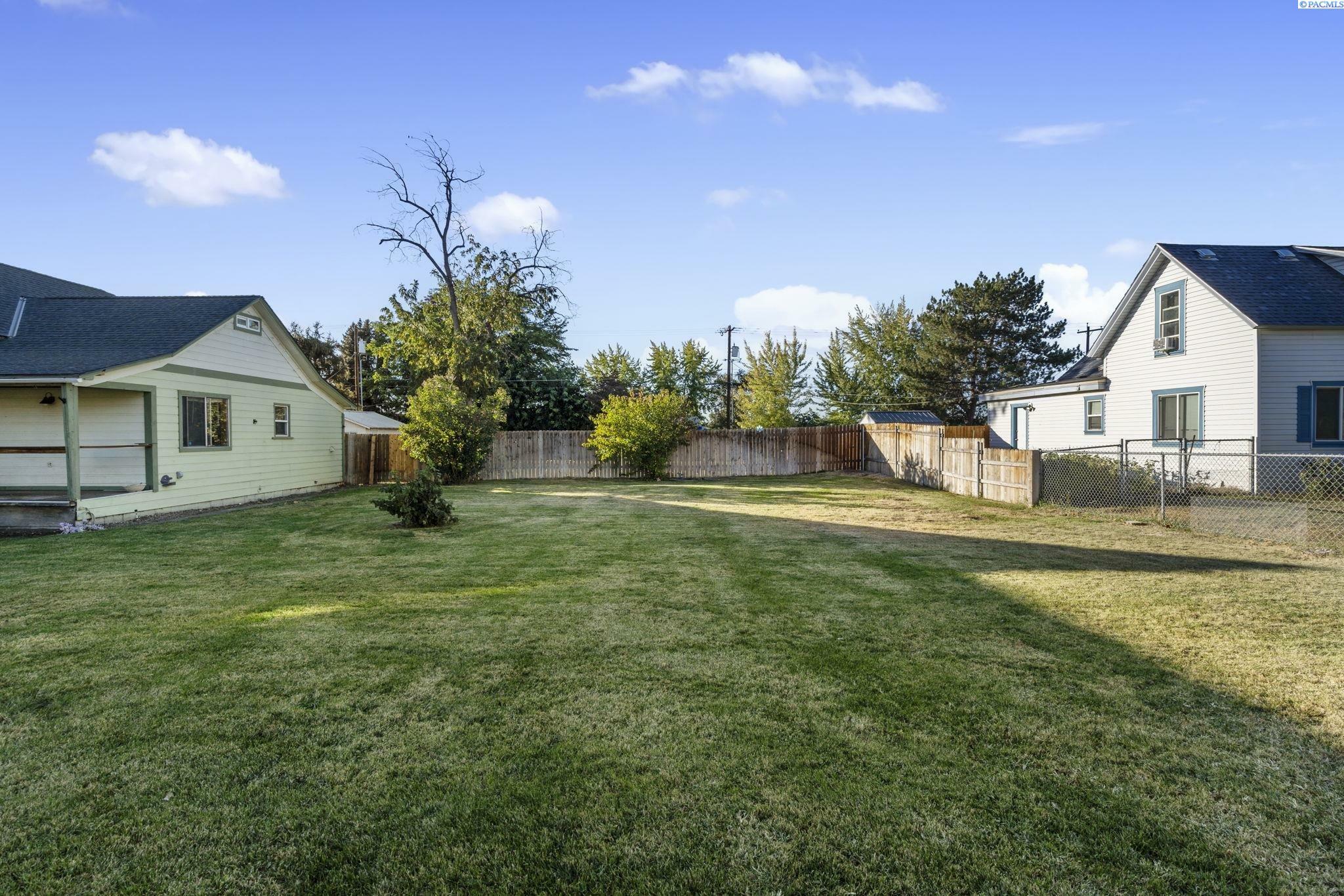 Property Photo:  Tbd Grant Ave  WA 99350 