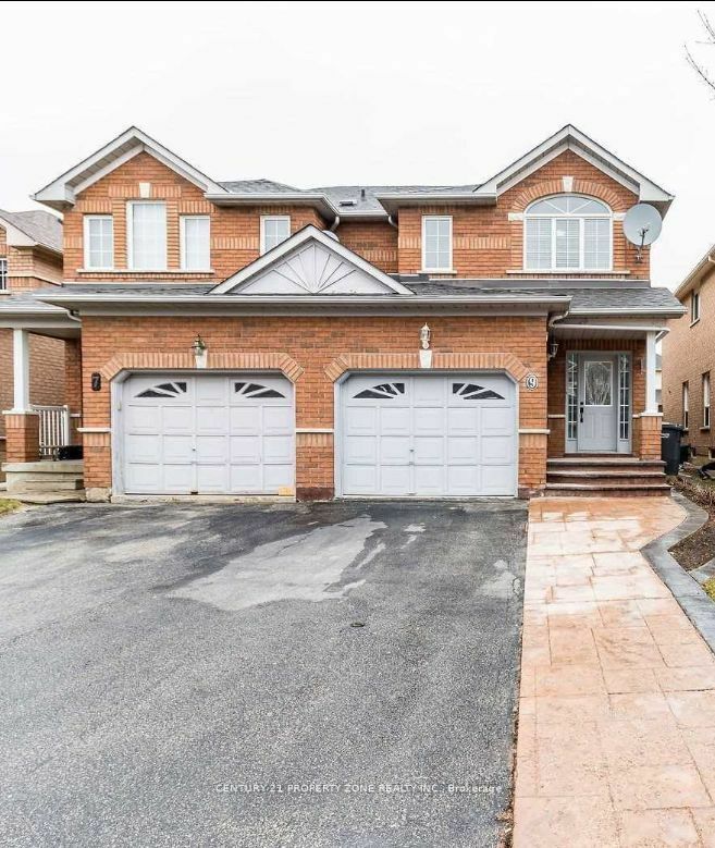 9 Coppermill Dr  Brampton ON L7A 1N4 photo