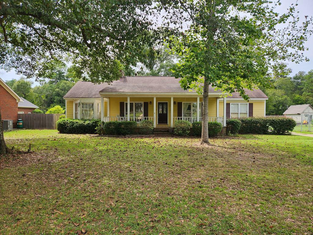 Property Photo:  1729 Dorchester Drive  GA 31721 