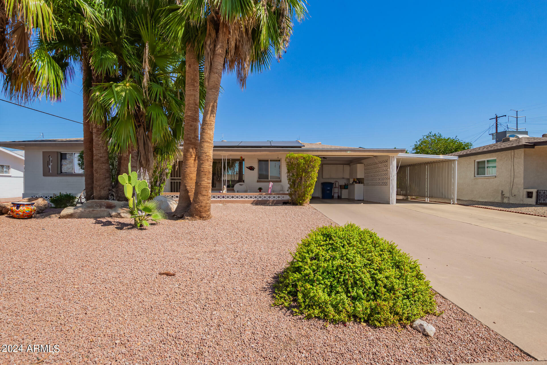 Property Photo:  427 N 55th Place  AZ 85205 