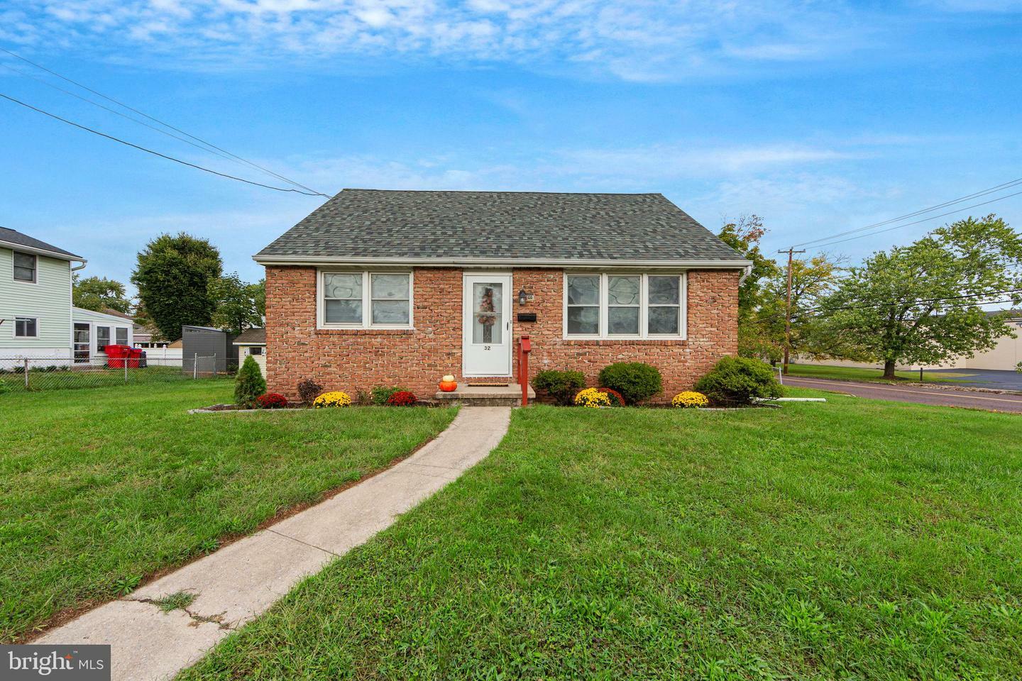 Property Photo:  32 Anthony Wayne Drive  PA 19464 